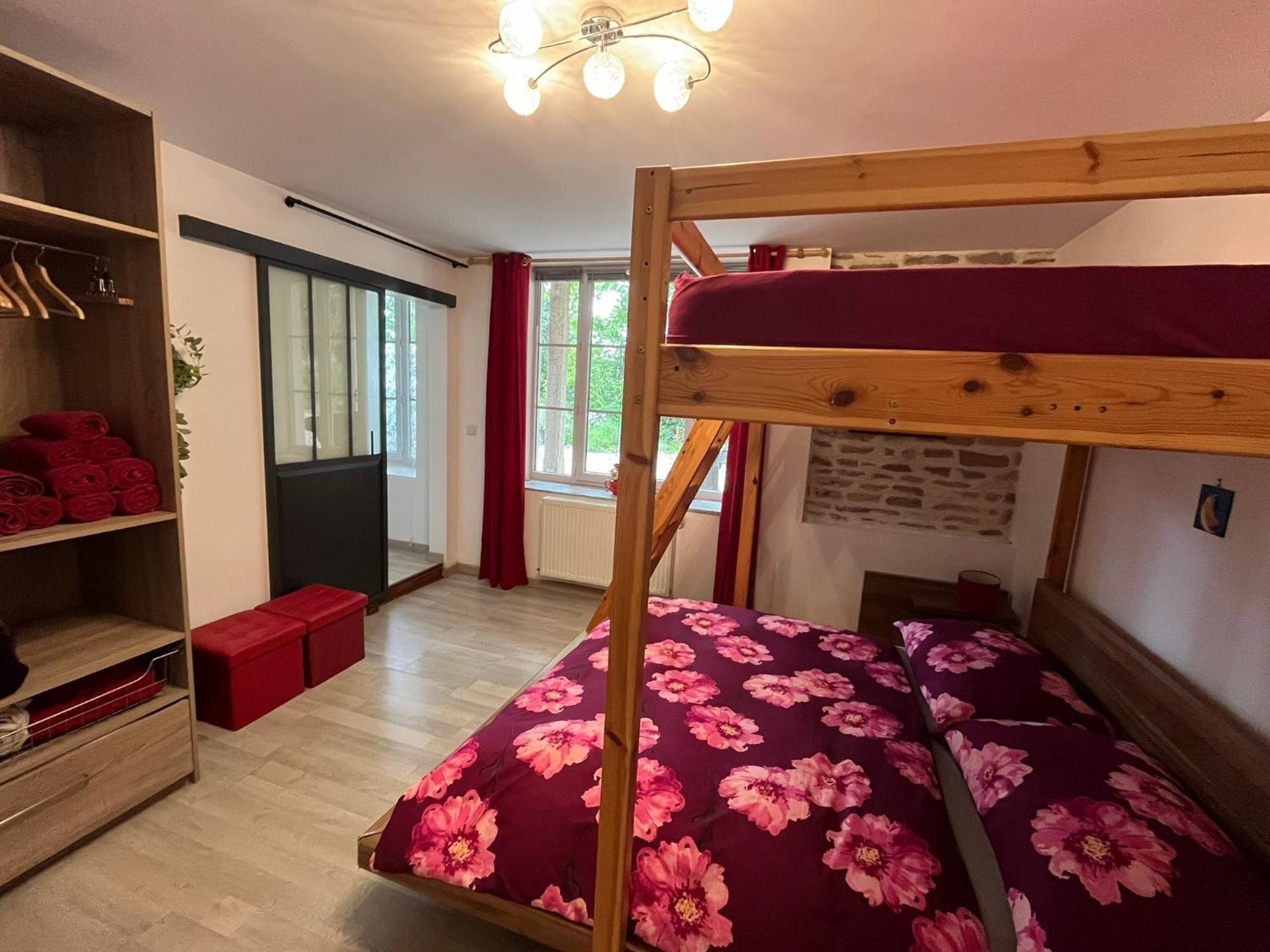 Couleurs De La Vie - Chambres D'Hotes Et Gite Cormatin Quarto foto